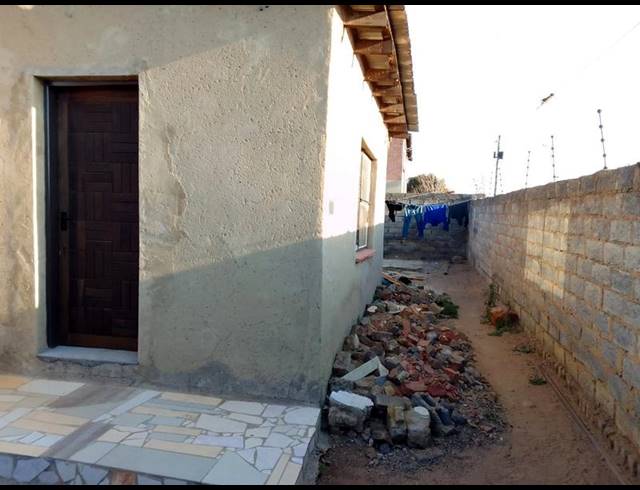 2 BEDROOM HOUSE FOR SALE IN ORLANDO